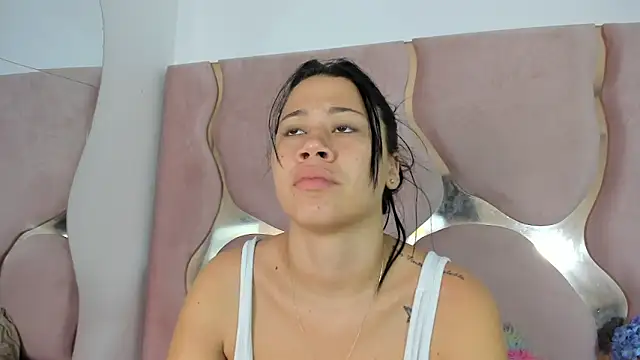 Sofia-candyht online show from April 2026 08:58:02 PM