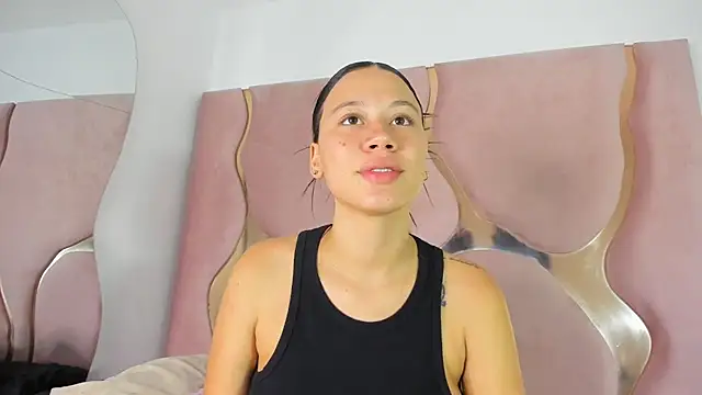 Sofia-candyht online show from July 2026 10:38:01 PM