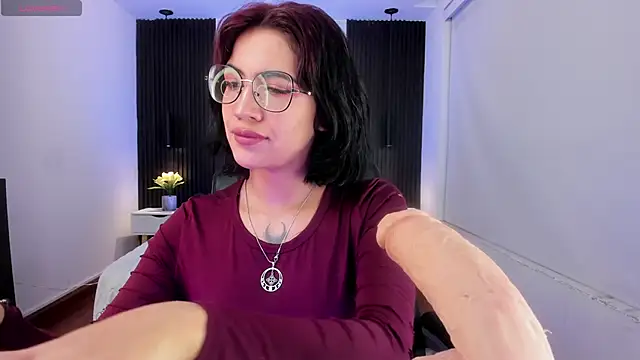 Gianna foxy online show from March 2025 05:24:02 AM