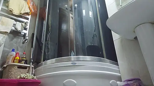 Snapshot of AlejandraDelaney chatting on December 2024 11:01:02 PM AlejandraDelaney online show from December 2024 11:01:02 PM