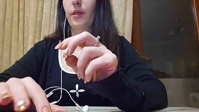 Snapshot of AlejandraDelaney chatting on December 2024 10:12:02 PM AlejandraDelaney online show from December 2024 10:12:02 PM