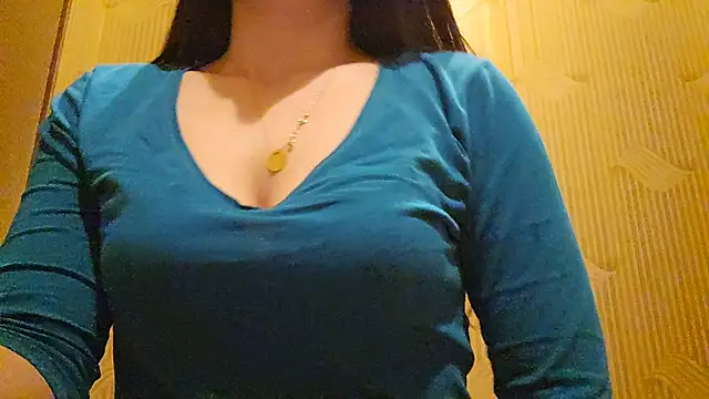 Snapshot of AlejandraDelaney chatting on March 2025 04:21:02 PM AlejandraDelaney online show from March 2025 04:21:02 PM