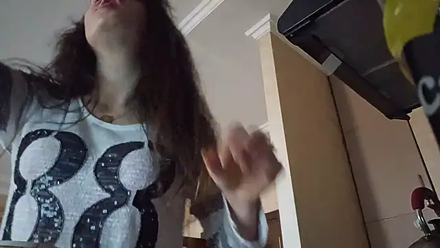 Snapshot of AlejandraDelaney chatting on November 2025 01:11:01 PM AlejandraDelaney online show from November 2025 01:11:01 PM