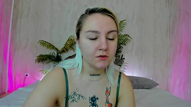 Snapshot of Debbie_Taylor chatting on December 2024 02:57:02 PM Debbie Taylor online show from December 2024 02:57:02 PM