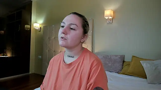 Snapshot of Debbie_Taylor chatting on December 2024 09:22:02 PM Debbie Taylor online show from December 2024 09:22:02 PM