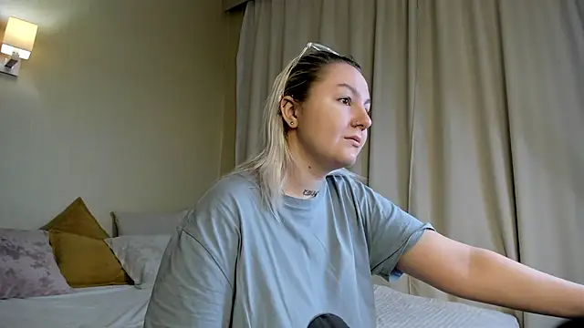 Snapshot of Debbie_Taylor chatting on December 2024 03:03:01 PM Debbie Taylor online show from December 2024 03:03:01 PM