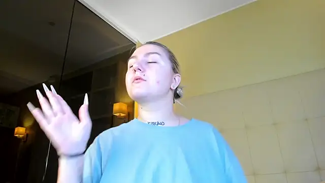 Snapshot of Debbie_Taylor chatting on September 2025 04:07:01 PM Debbie Taylor online show from September 2025 04:07:01 PM