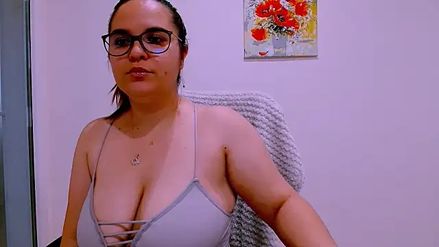 Ella-Diamond online show from July 2026 05:27:01 PM
