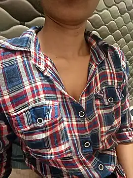 Snapshot of Rajni-Mehra chatting on November 2025 05:44:01 AM Rajni-Mehra online show from November 2025 05:44:01 AM