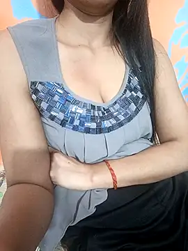 Snapshot of Rajni-Mehra chatting on April 2026 06:19:01 AM Rajni-Mehra online show from April 2026 06:19:01 AM