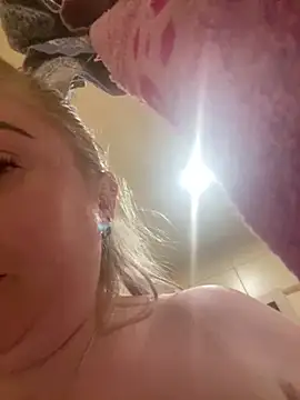 Snapshot of BrigitDani_ chatting on February 2025 01:43:02 PM BrigitDani online show from February 2025 01:43:02 PM