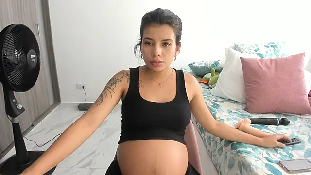 Snapshot of adop_me__ chatting on December 2024 04:27:01 PM adop me online show from December 2024 04:27:01 PM