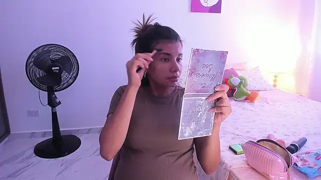 Snapshot of adop_me__ chatting on December 2024 09:43:01 PM adop me online show from December 2024 09:43:01 PM