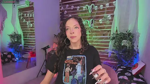 Snapshot of Sapphire_Venuss chatting on October 2025 01:19:02 AM Sapphire Venuss online show from October 2025 01:19:02 AM