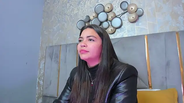 KimDevinne online show from November 2025 03:06:01 AM