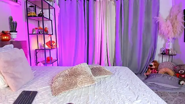 Snapshot of amber_maxwell chatting on October 2025 08:35:01 PM amber maxwell online show from October 2025 08:35:01 PM