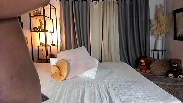 Snapshot of amber_maxwell chatting on January 2026 08:36:01 PM amber maxwell online show from January 2026 08:36:01 PM