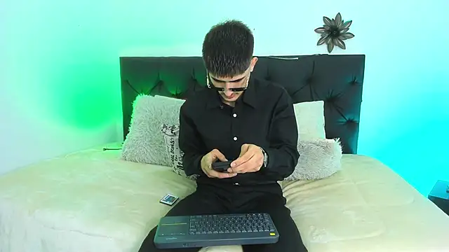 PhilipRich online show from March 2025 04:42:02 PM