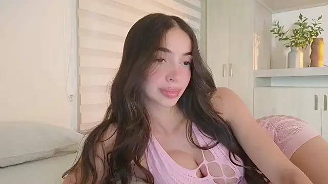 Snapshot of Siny_Moore chatting on January 2025 10:27:02 PM Siny Moore online show from January 2025 10:27:02 PM