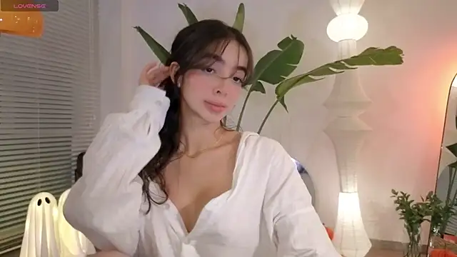 Snapshot of Siny_Moore chatting on October 2025 12:55:01 AM Siny Moore online show from October 2025 12:55:01 AM