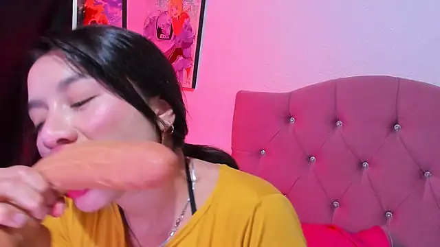 teffy lee online show from July 2026 08:37:01 PM