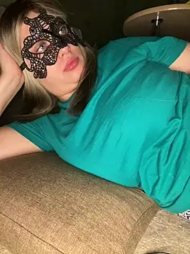 Snapshot of 69Laura696 chatting on February 2025 08:45:01 PM 69Laura696 online show from February 2025 08:45:01 PM