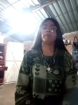 yovana13 online show from October 2025 03:10:02 PM