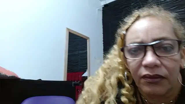 Snapshot of PervertedMature chatting on January 2025 09:56:01 AM PervertedMature online show from January 2025 09:56:01 AM