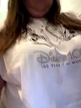 Chloee ep online show from December 2024 07:01:01 PM