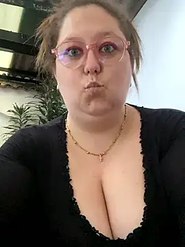 Chloee ep online show from December 2024 10:41:02 PM