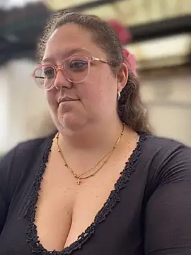 Chloee ep online show from December 2024 07:39:02 PM