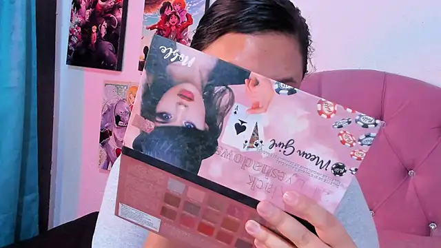 Mila nixon02 online show from September 2025 04:45:02 PM