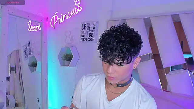 EthanCollens online show from January 2025 09:25:02 PM