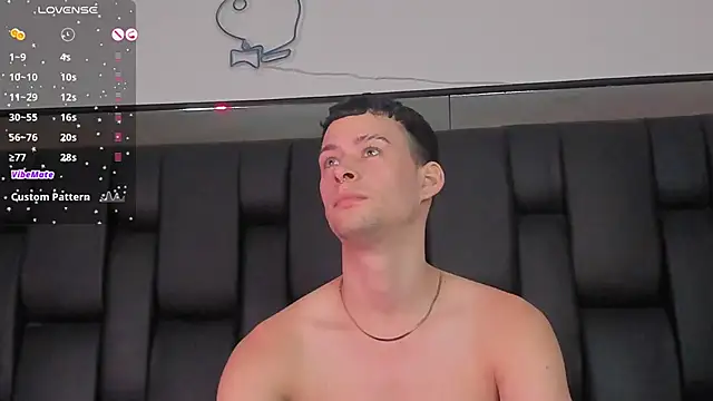 JadeSmiith  online show from January 2025 10:31:02 PM