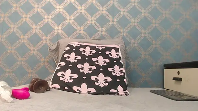 violeta cute18 online show from September 2025 07:46:02 PM