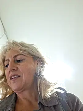 Snapshot of almaluna7 chatting on March 2025 11:37:02 PM almaluna7 online show from March 2025 11:37:02 PM