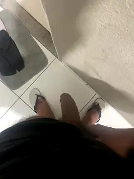 Snapshot of VouchingLagging chatting on October 2025 10:42:02 PM VouchingLagging online show from October 2025 10:42:02 PM