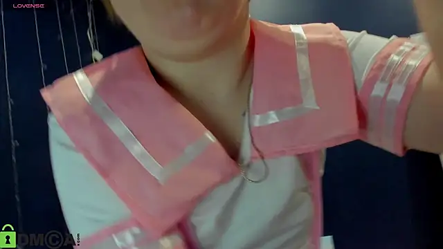 Sara Robinson online show from November 2025 03:05:01 AM