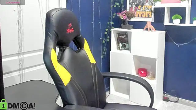 Sara Robinson online show from July 2026 03:02:02 AM