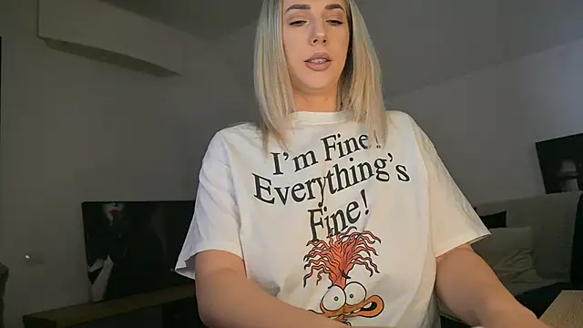 Snapshot of KhloeK chatting on January 2025 08:29:02 AM KhloeK online show from January 2025 08:29:02 AM