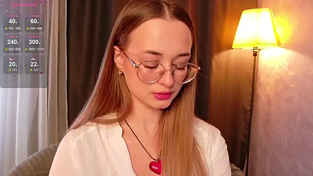 Tiffanyhunt online show from November 2025 02:19:01 PM