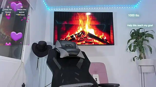 emily palmeer online show from October 2025 03:34:01 AM