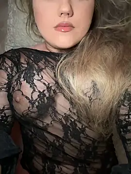 Snapshot of scarletseduction_ chatting on January 2025 05:02:01 PM scarletseduction online show from January 2025 05:02:01 PM