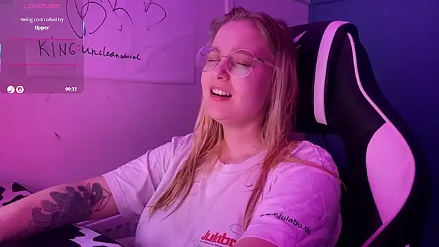 JacyWinslat online show from March 2025 06:53:01 PM