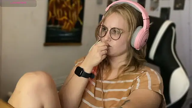 JacyWinslat online show from September 2025 06:19:02 PM