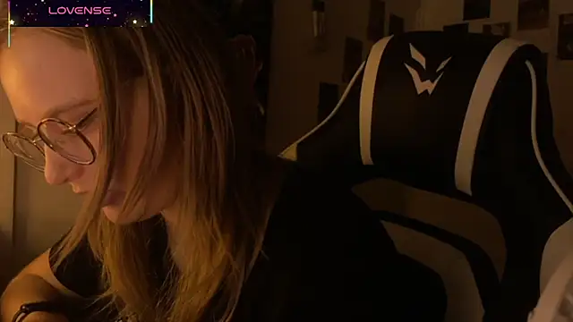 JacyWinslat online show from October 2025 12:31:01 AM