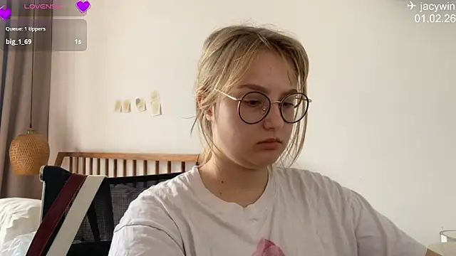 JacyWinslat online show from February 2026 06:12:02 AM