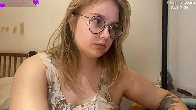 JacyWinslat online show from February 2026 05:55:01 PM