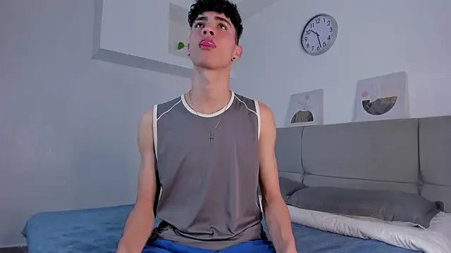 Snapshot of NeoRaptis chatting on December 2024 08:10:02 PM NeoRaptis online show from December 2024 08:10:02 PM