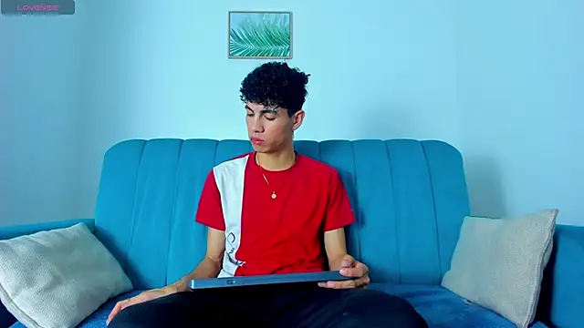 Snapshot of NeoRaptis chatting on February 2025 08:42:02 PM NeoRaptis online show from February 2025 08:42:02 PM